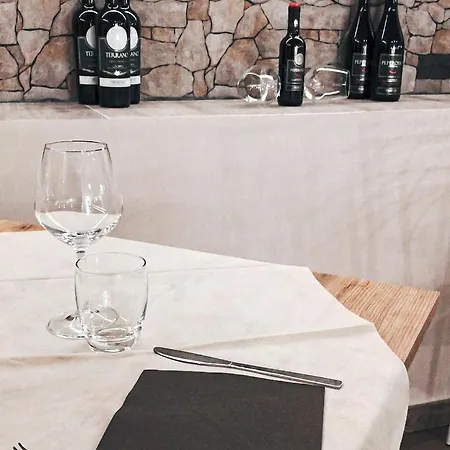 Hotel Lo Sciatore & Restaurant 3*