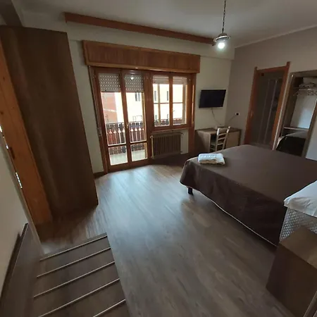 Hotel Lo Sciatore & Restaurant 3*