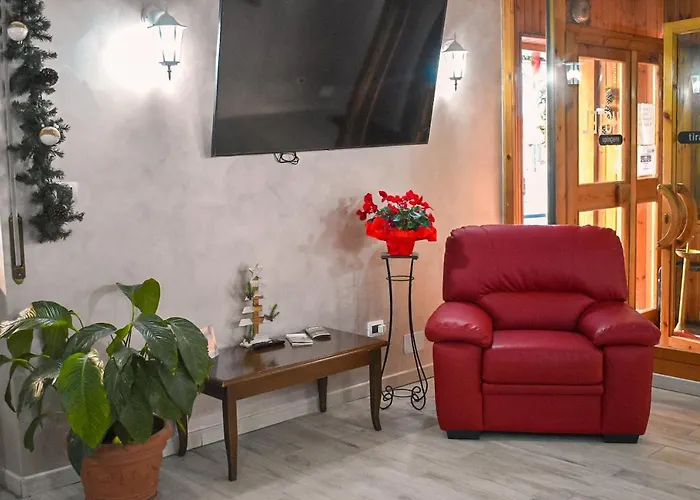 מלון Lo Sciatore & Restaurant קמיליאטלו סילאנו